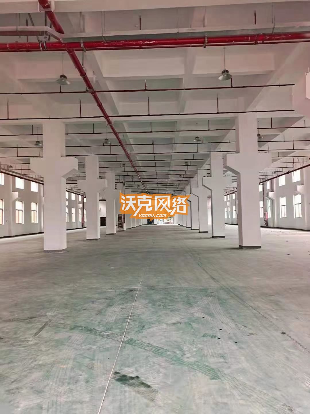吴江经济开发区一楼2000平米标准厂房出租有牛腿可架行车